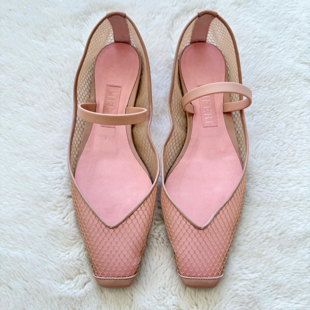 NEW!! PIFERI women flats size 38EU Retail 550$